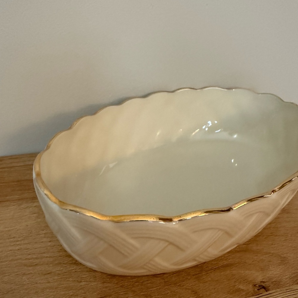 Lenox Lattice Oval Bowl - Picture 3 of 7